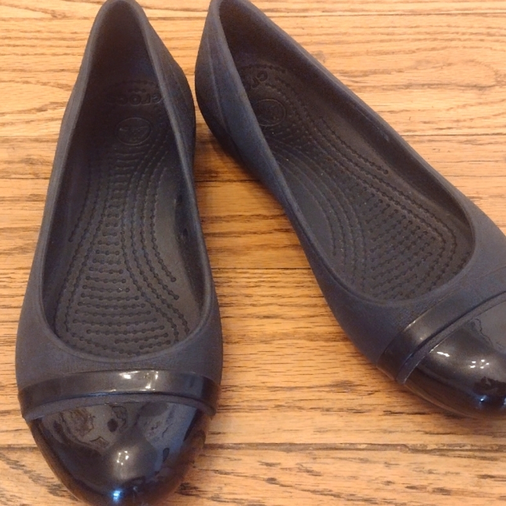 Black Croc flats